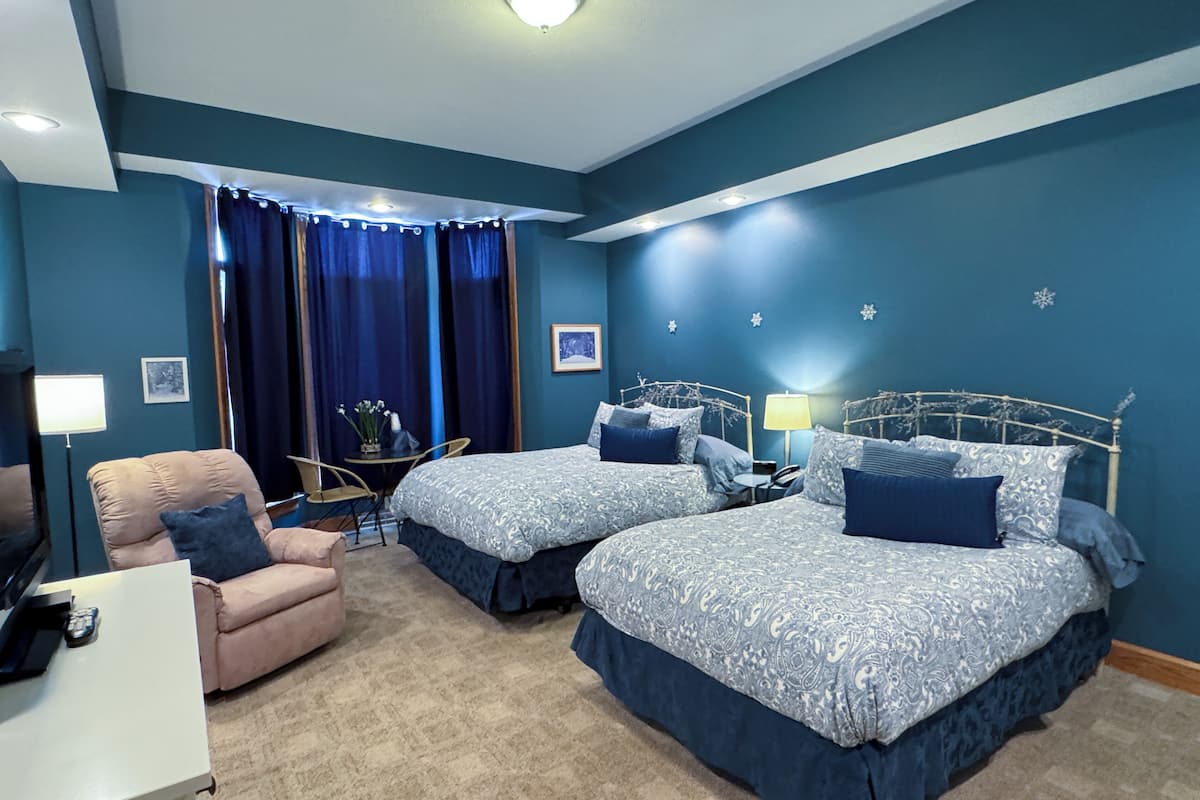 Iron/ironing board, free WiFi