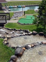 Mini-golf