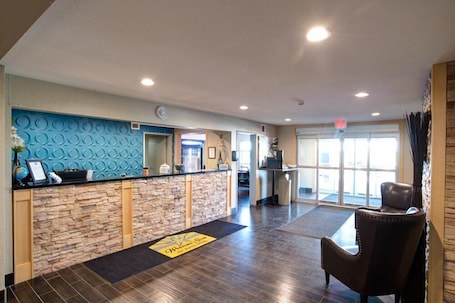 Mostrador para check-in y check-out. Western Star All Suites Carnduff