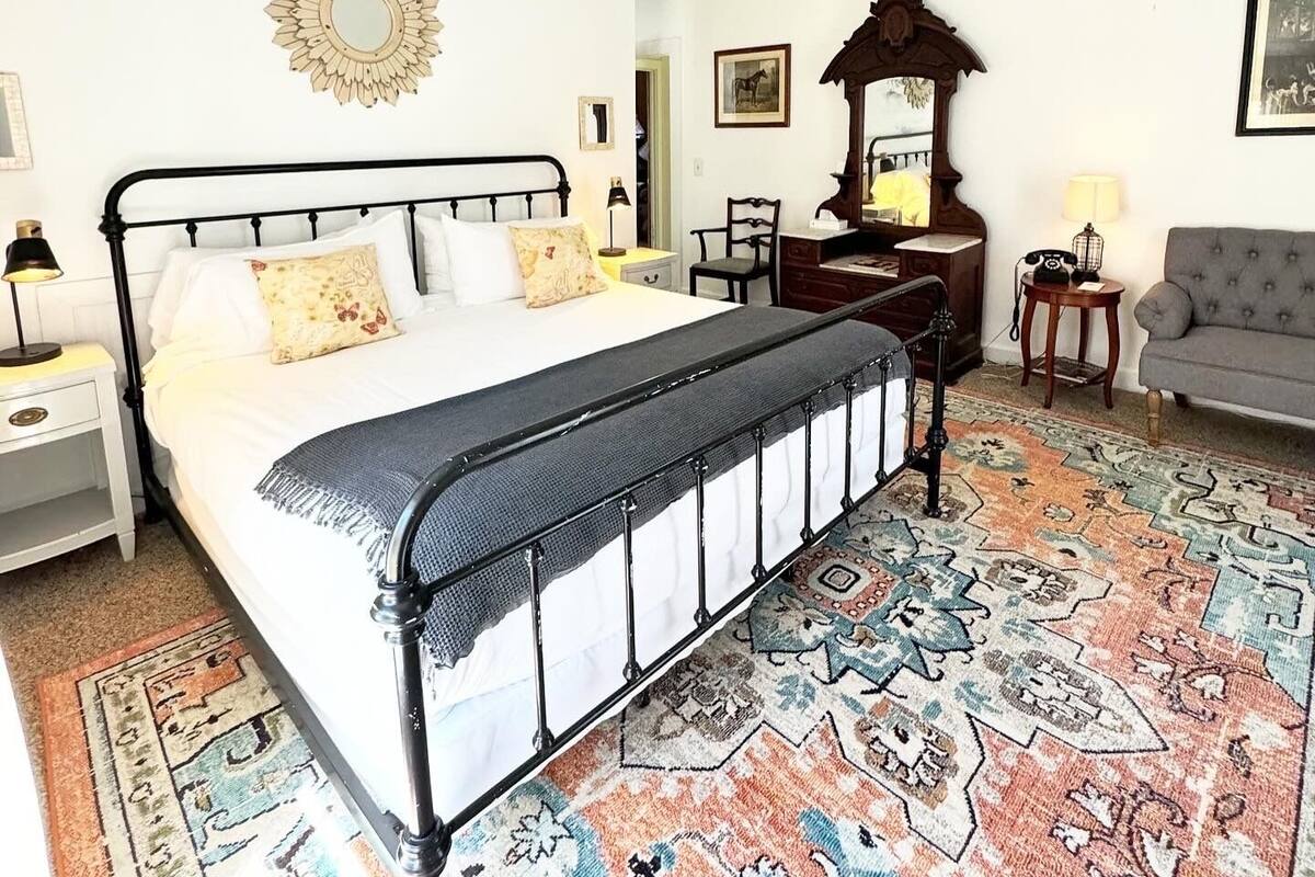 Quarto standard, 1 cama King | Roupas de cama premium, camas com colchões pillow-top