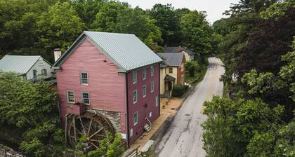 The Inn at Gristmill Square