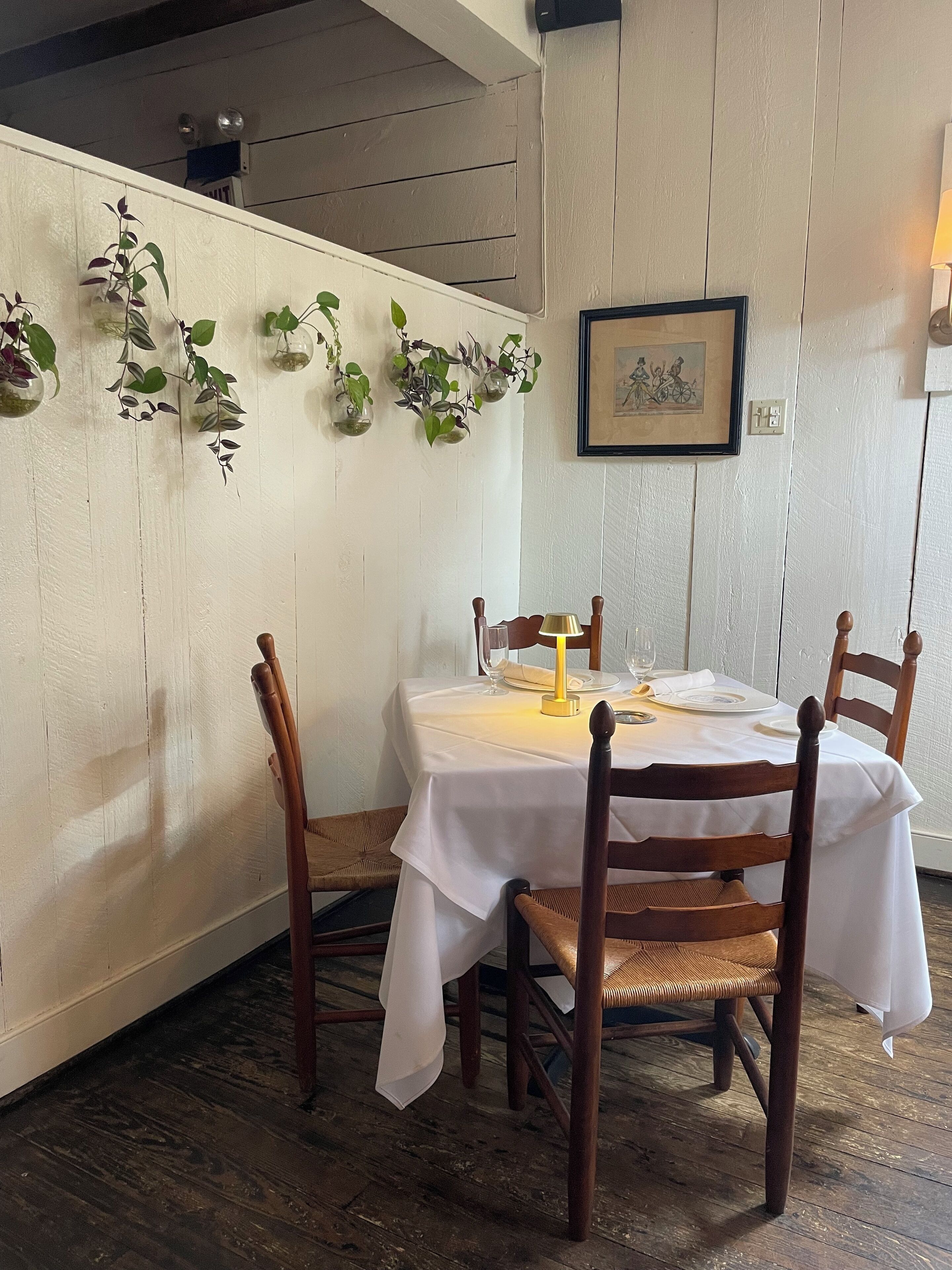 Dinner and brunch served, American cuisine