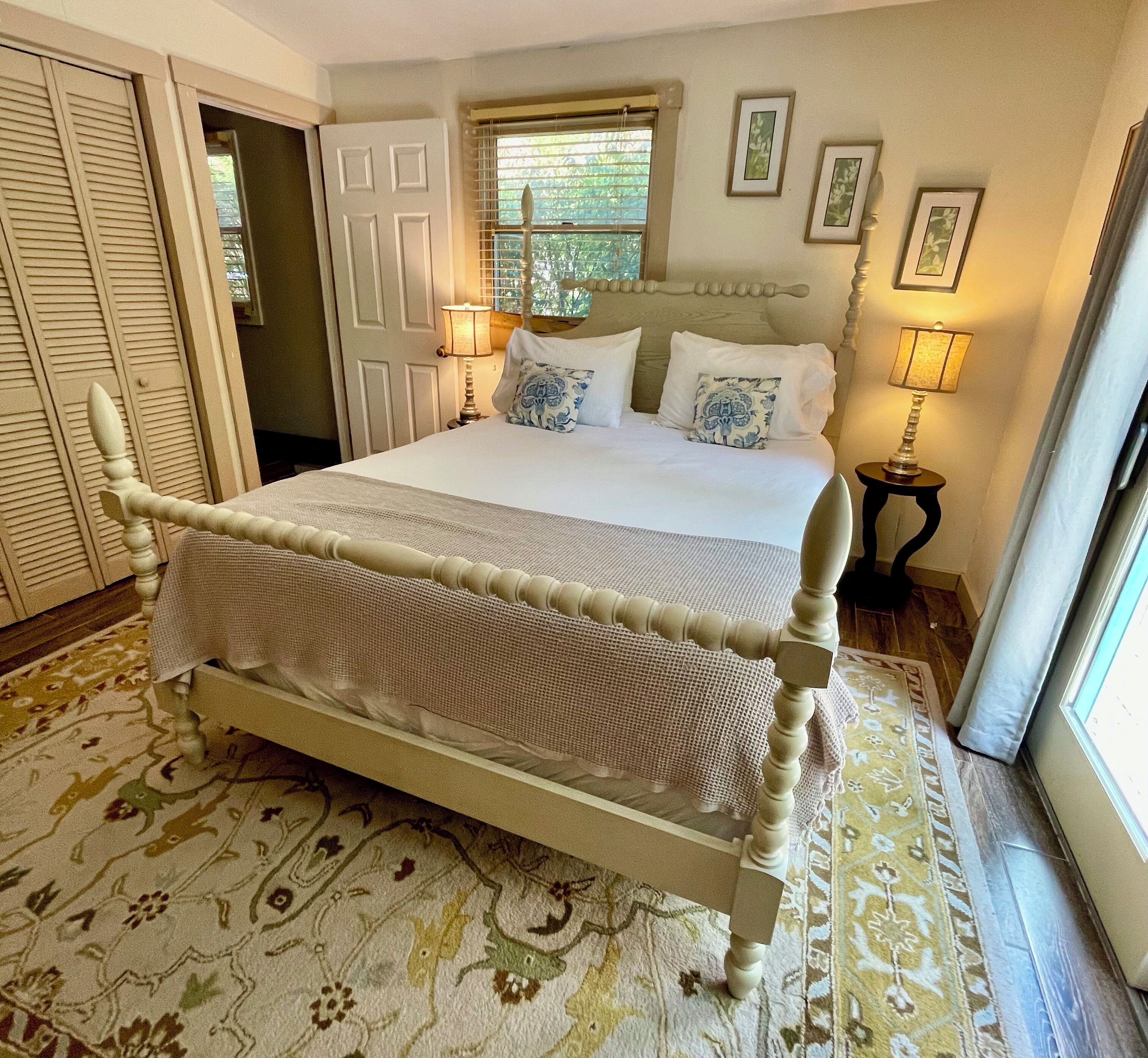 Standard Room, 1 Queen Bed
