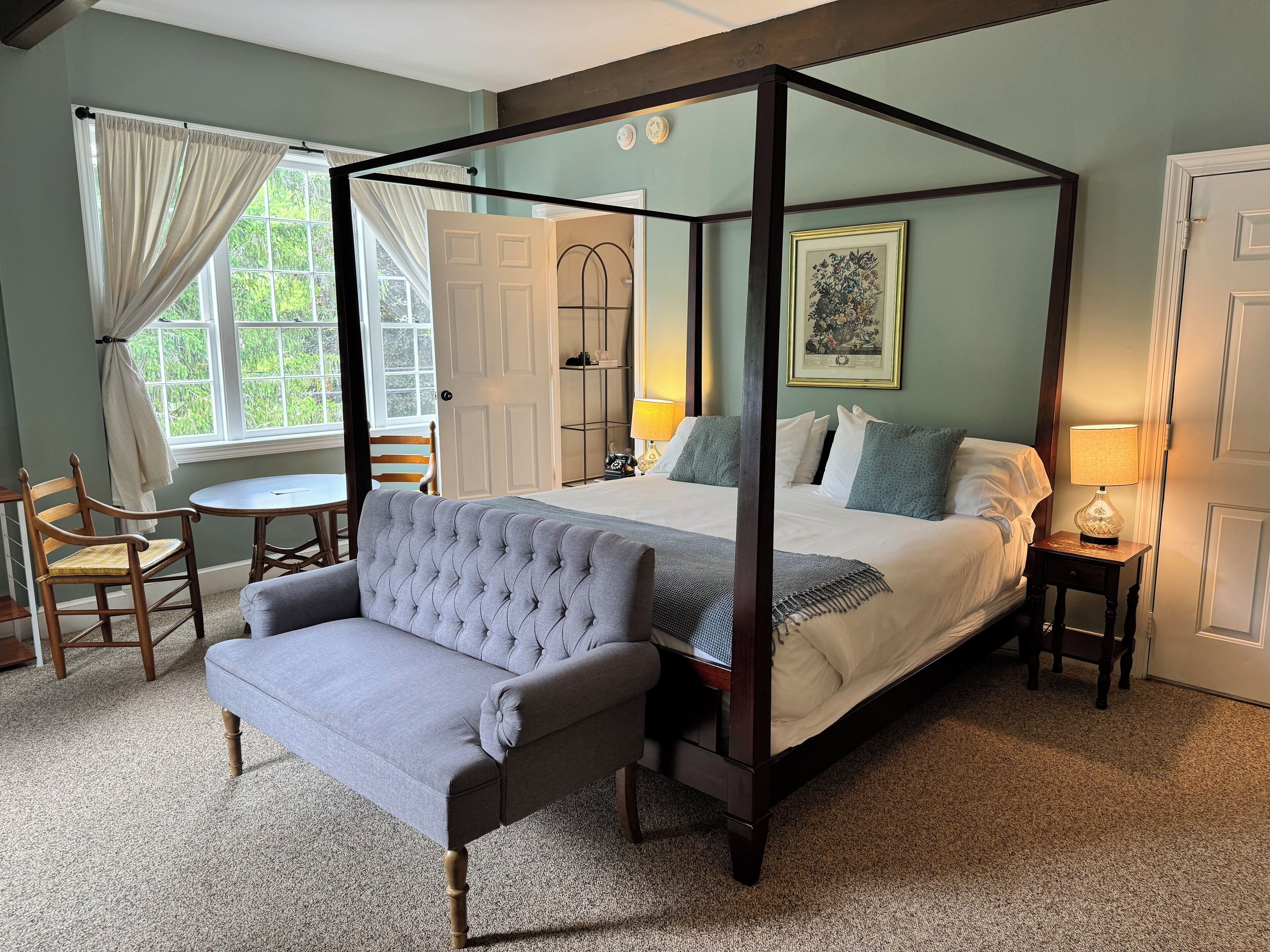 Standard Room, 1 King Bed