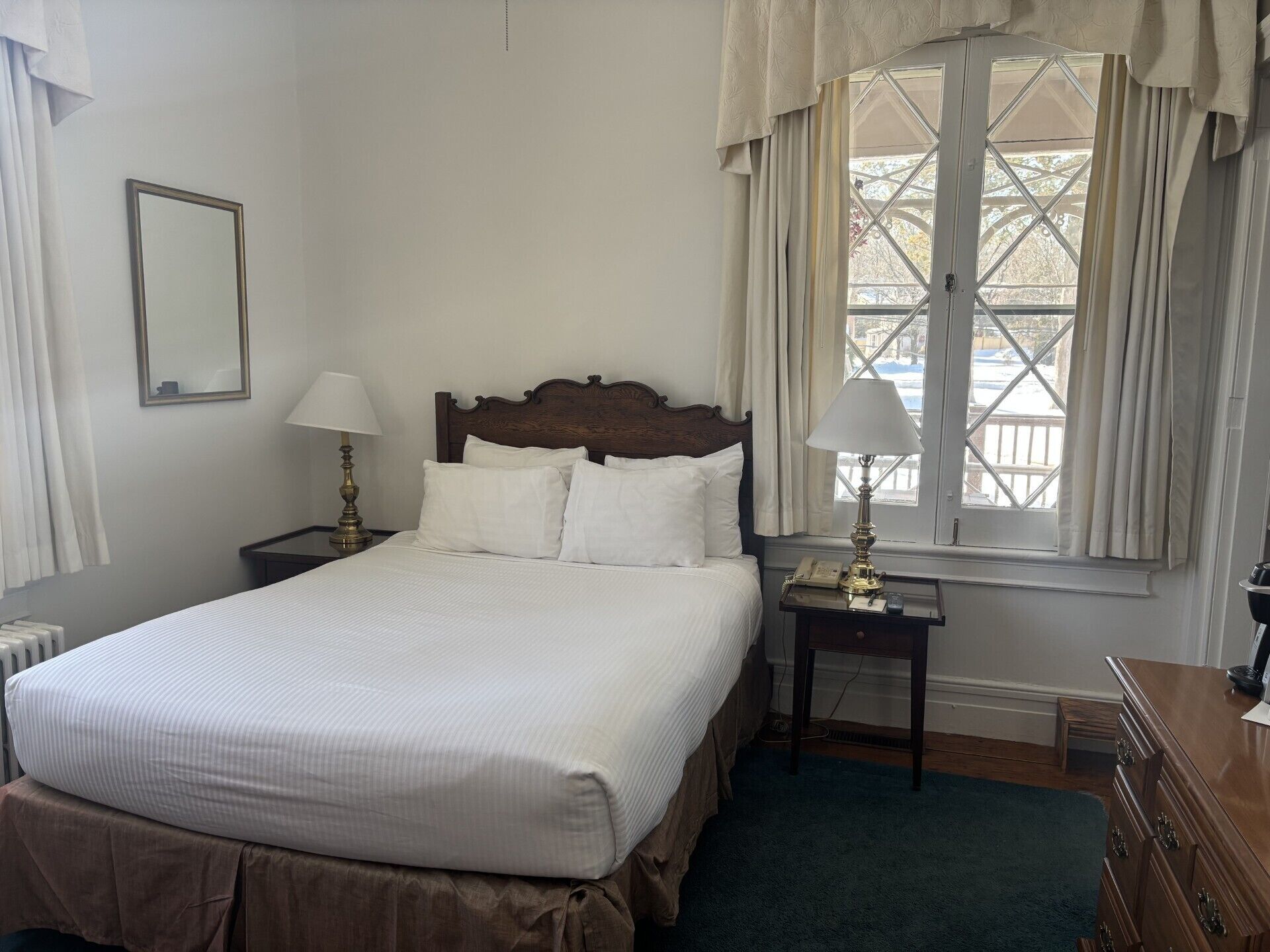 Delamter House Queen | Individually decorated, individually furnished, desk, iron/ironing board