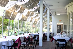 Lunch, dinner, brunch served; American cuisine - Beekman Arms and Delamater Inn (Rhinebeck)