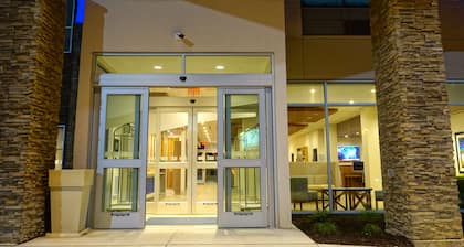 Holiday Inn Express & Suites Omaha - Millard Area by IHG
