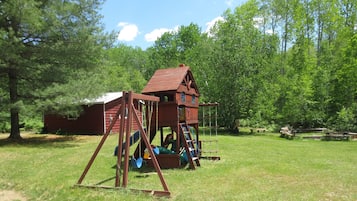 Área de juegos infantiles al aire libre