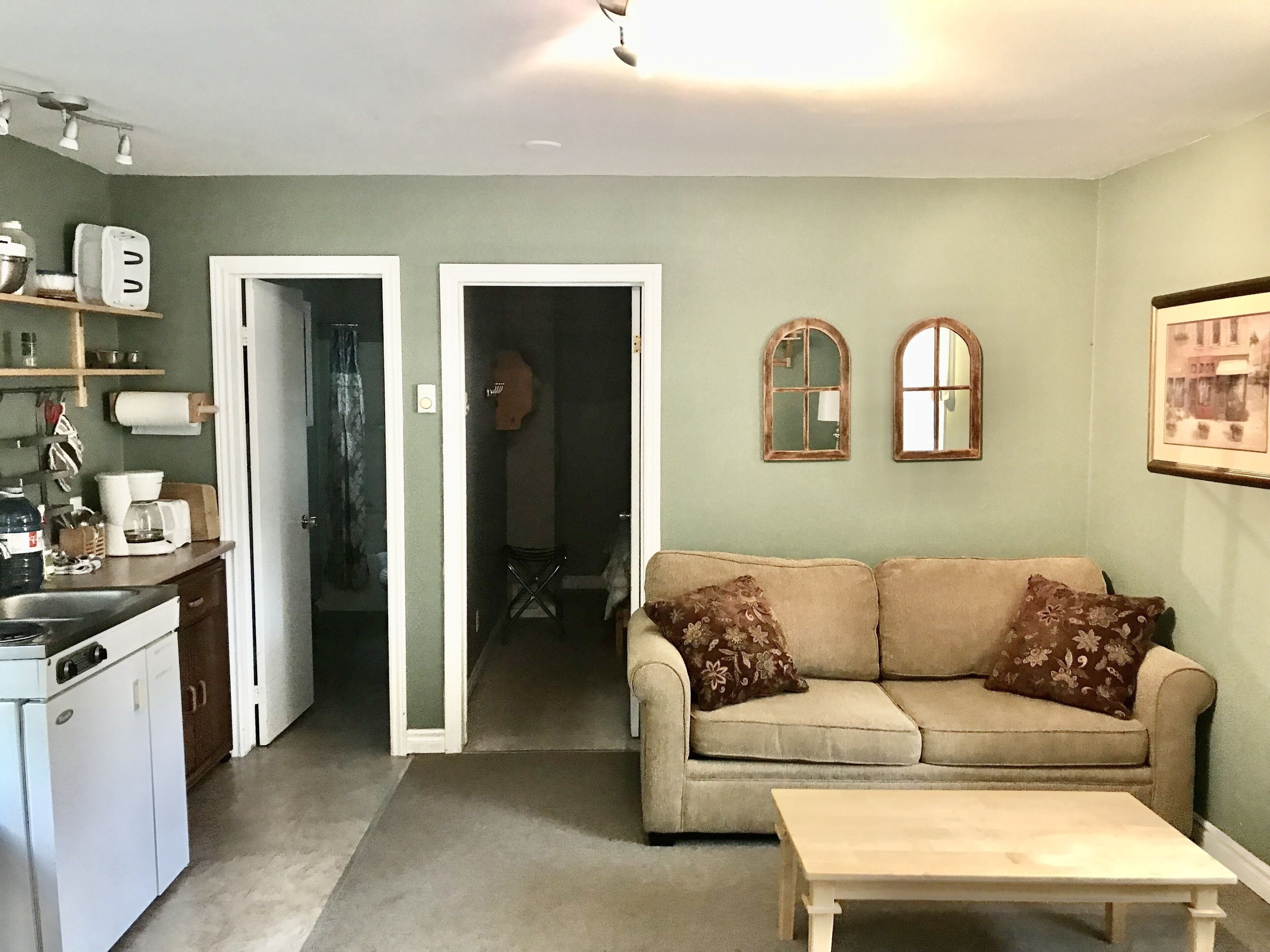 1Bedroom Cottage Double Bed/ double pullout sofa pet friendly (easy water access) | Tirai kedap cahaya, Wi-Fi gratis, dan seprai linen