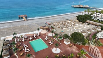 Private beach, water skiing, beach volleyball