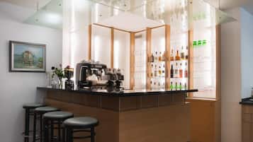 Bar (in der Unterkunft)