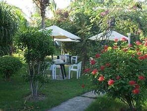 Outdoor dining - Isla Verde Beach AI (Cabarete)
