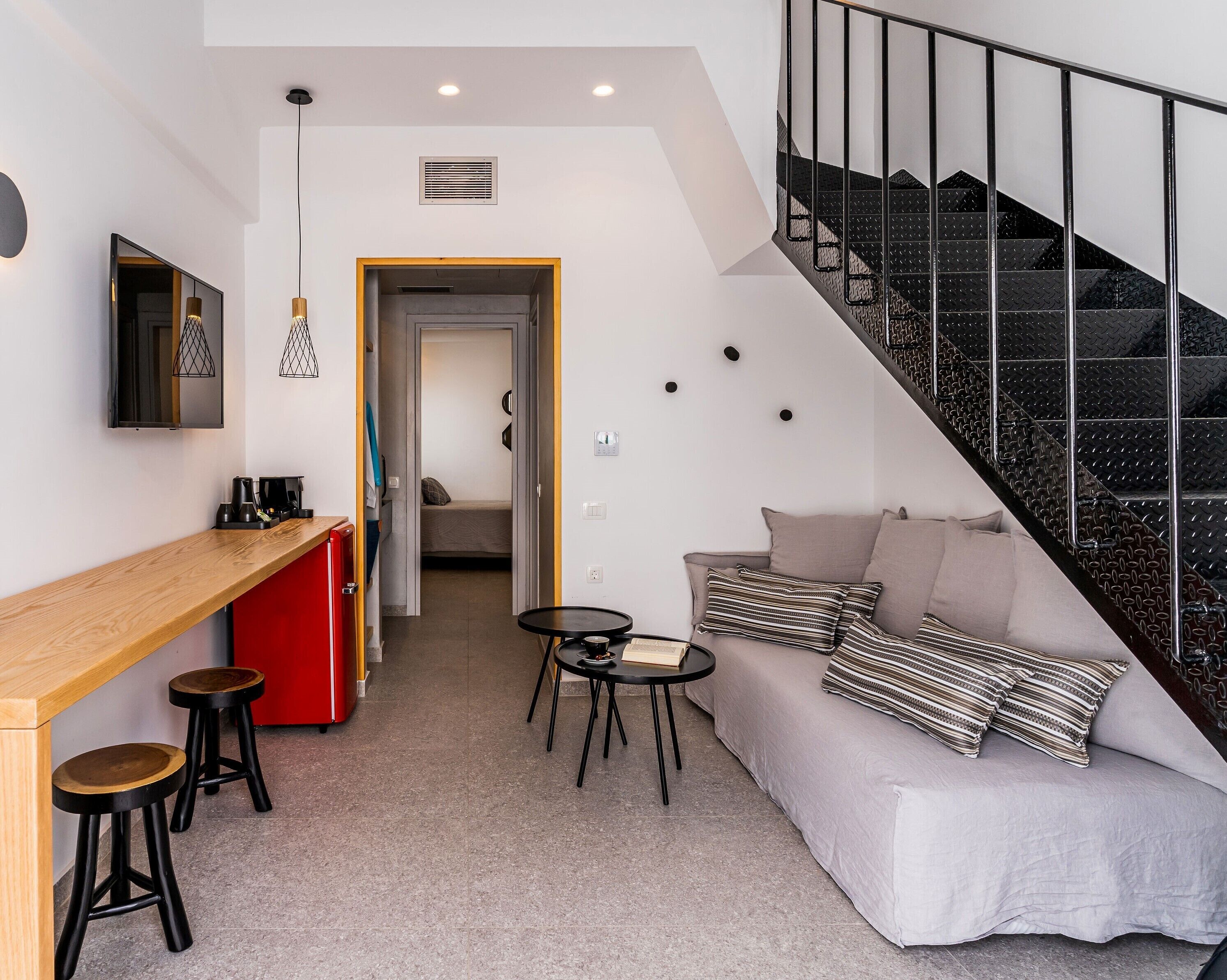 maisonette | living area | 26-inch flat-screen tv with satellite channels, tv