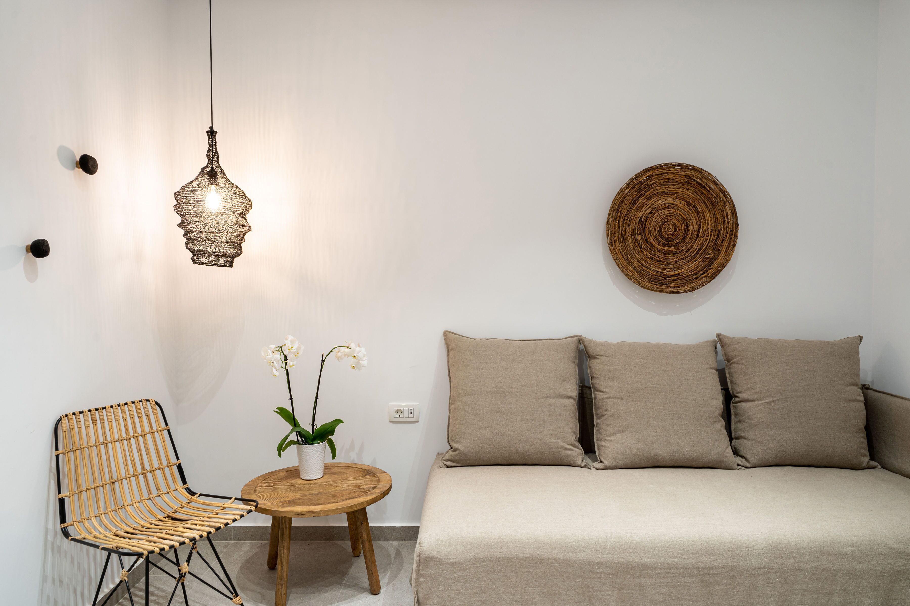 junior suite, pool view | living area | 26-inch flat-screen tv with satellite channels, tv