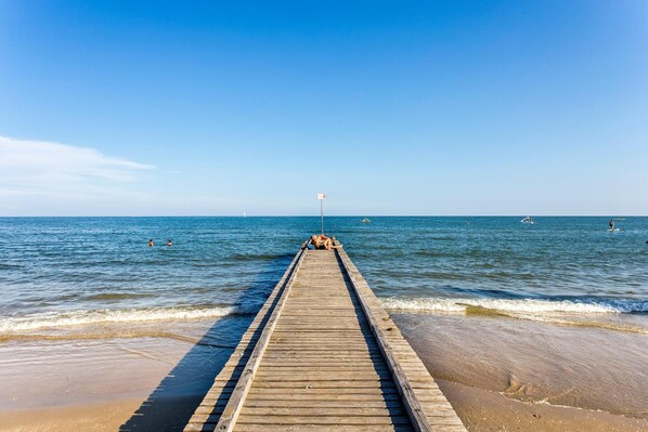 Plage à proximité, sable blanc