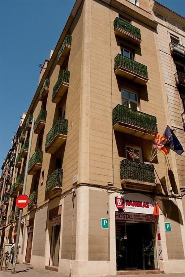 Exterior - BE Ramblas Guest House (Barcelona)