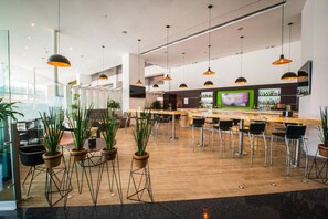 بار (في المنشاة)