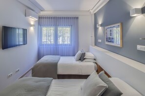 Suite Twin | In-room safe, desk, laptop workspace, free cribs/infant beds - Hotel Imperador (Lisbon)