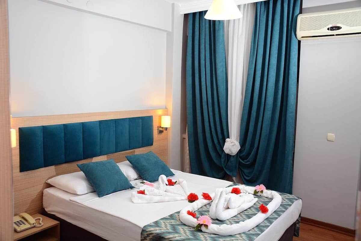 Desk, iron/ironing board (on request), WiFi (free), bed sheets