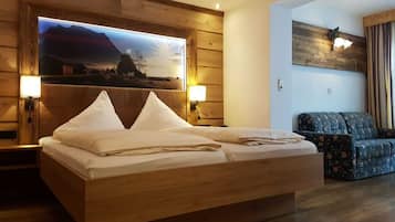 Family Room, Balcony | Soundproofing, free cribs/infant beds, rollaway beds, free WiFi