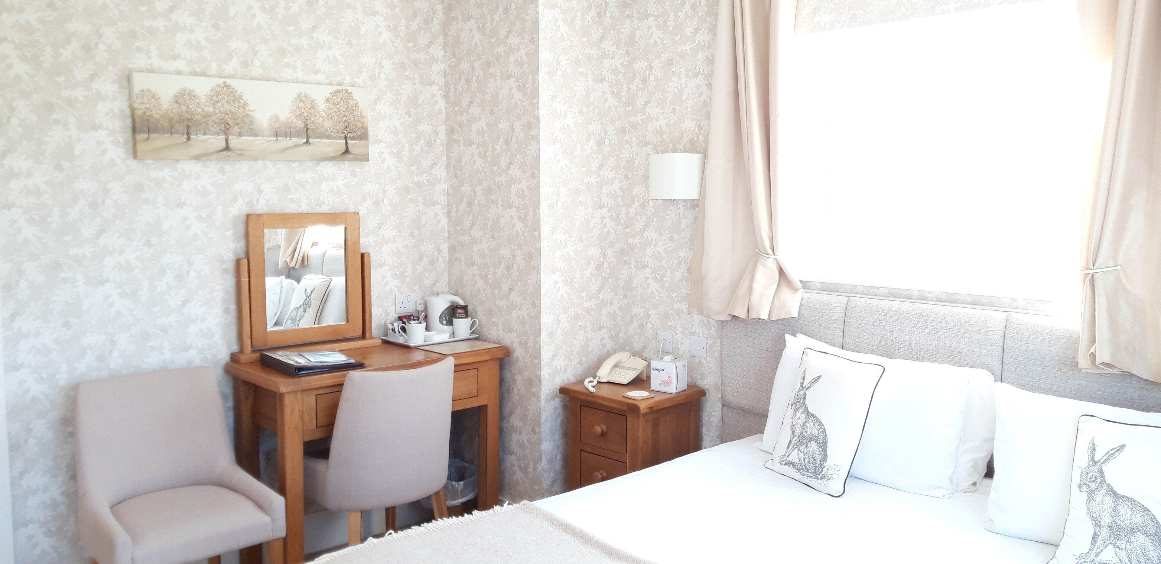 standard double or twin room, ensuite (country view)