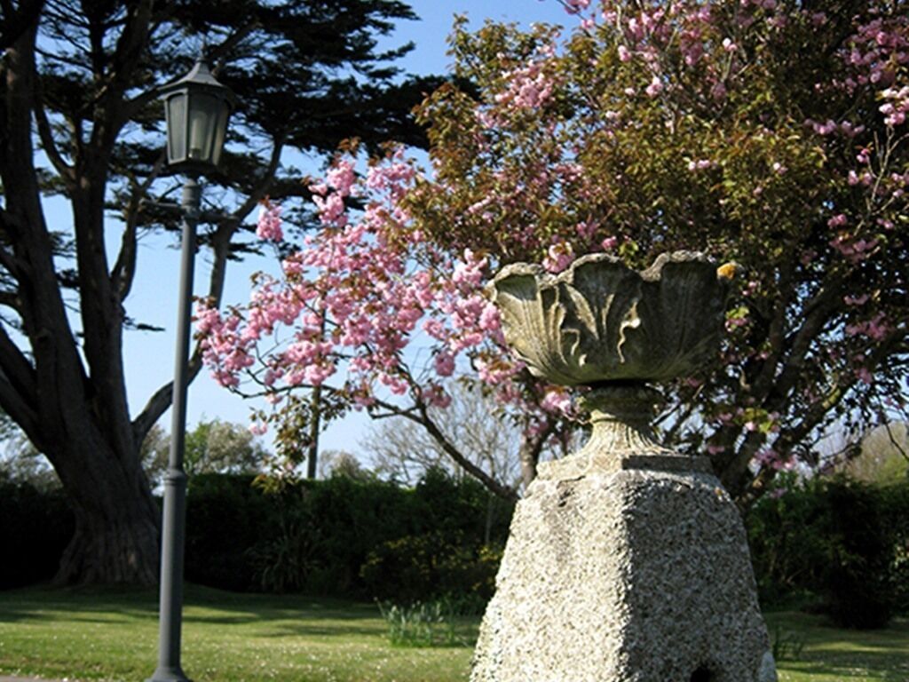 standard double or twin room, ensuite (country view)