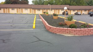 Parking - Hallmark Inn (Cinnaminson)