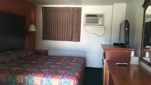 Room, 1 King Bed, Smoking - Hallmark Inn (Cinnaminson)