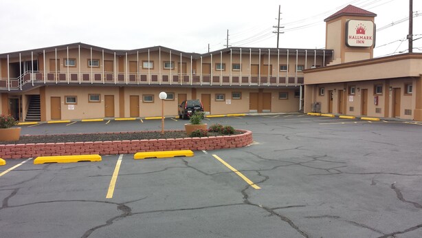 Front of property - Hallmark Inn (Cinnaminson)