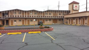 숙박 시설 정면