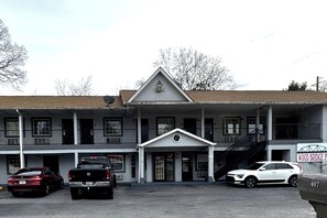 Front of property - Woodbridge Inn By OYO Rome (Rome)