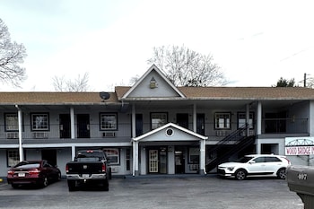 Woodbridge Inn By OYO Rome