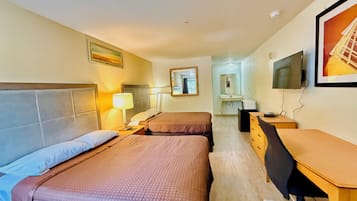 Bureau, fer et planche Ă  repasser, Wi-Fi gratuit, draps fournis