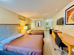 Escrivaninha, ferros/tábuas de passar roupa, Wi-Fi de cortesia