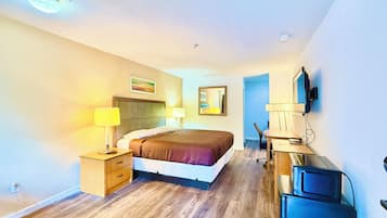 Room, 1 King Bed, Smoking | Desk, iron/ironing board, free WiFi, bed sheets