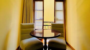 1 bedroom, in-room safe, free WiFi, bed sheets