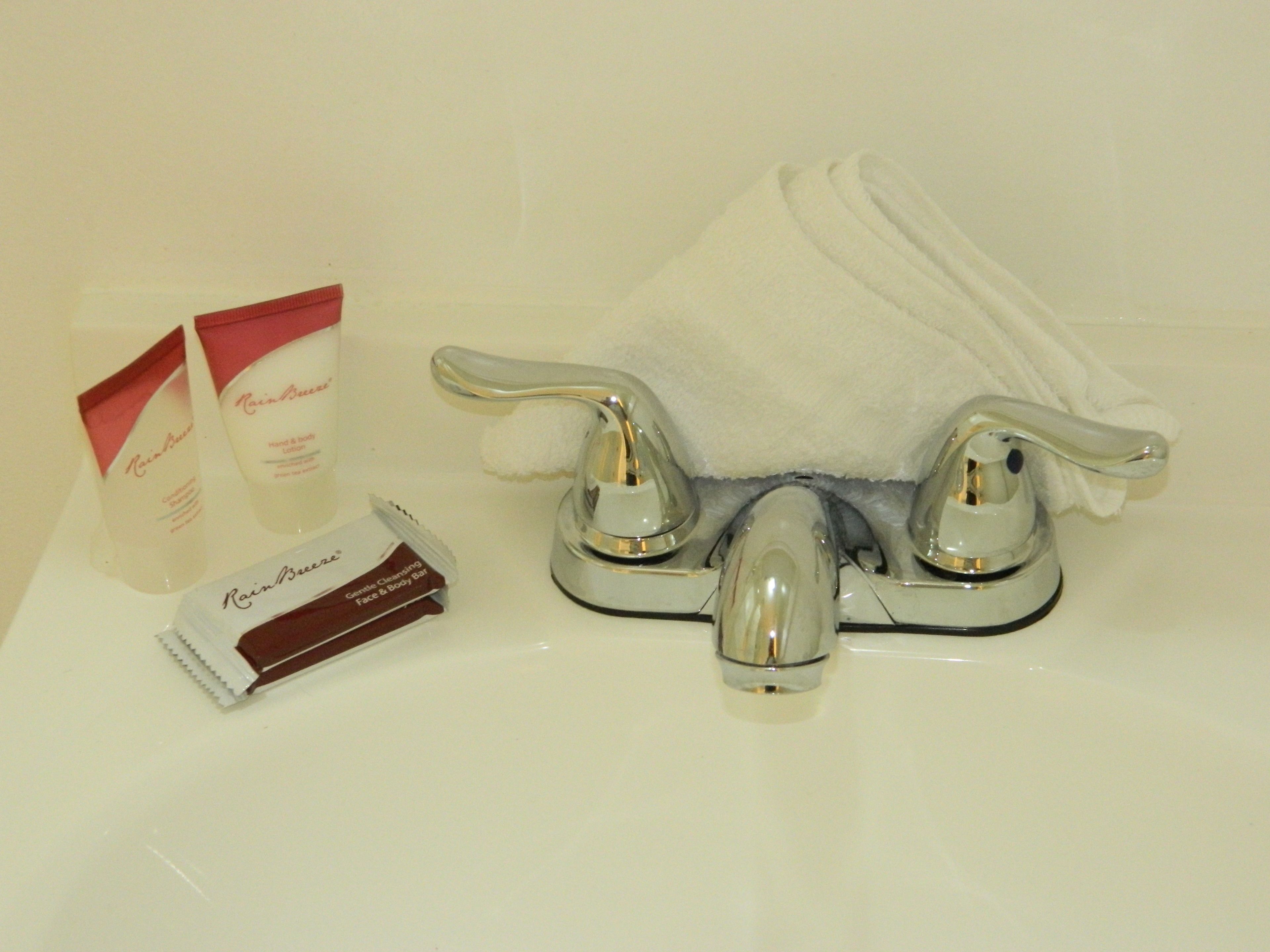 Photo - Admiral Hotel