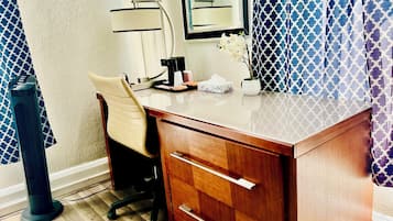 Standard Room, 1 Queen Bed, Private Bathroom | Desk, blackout curtains, free WiFi, bed sheets