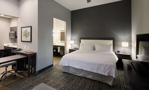 Hypo-allergenic bedding, in-room safe, blackout curtains - Homewood Suites by Hilton Topeka (Topeka)
