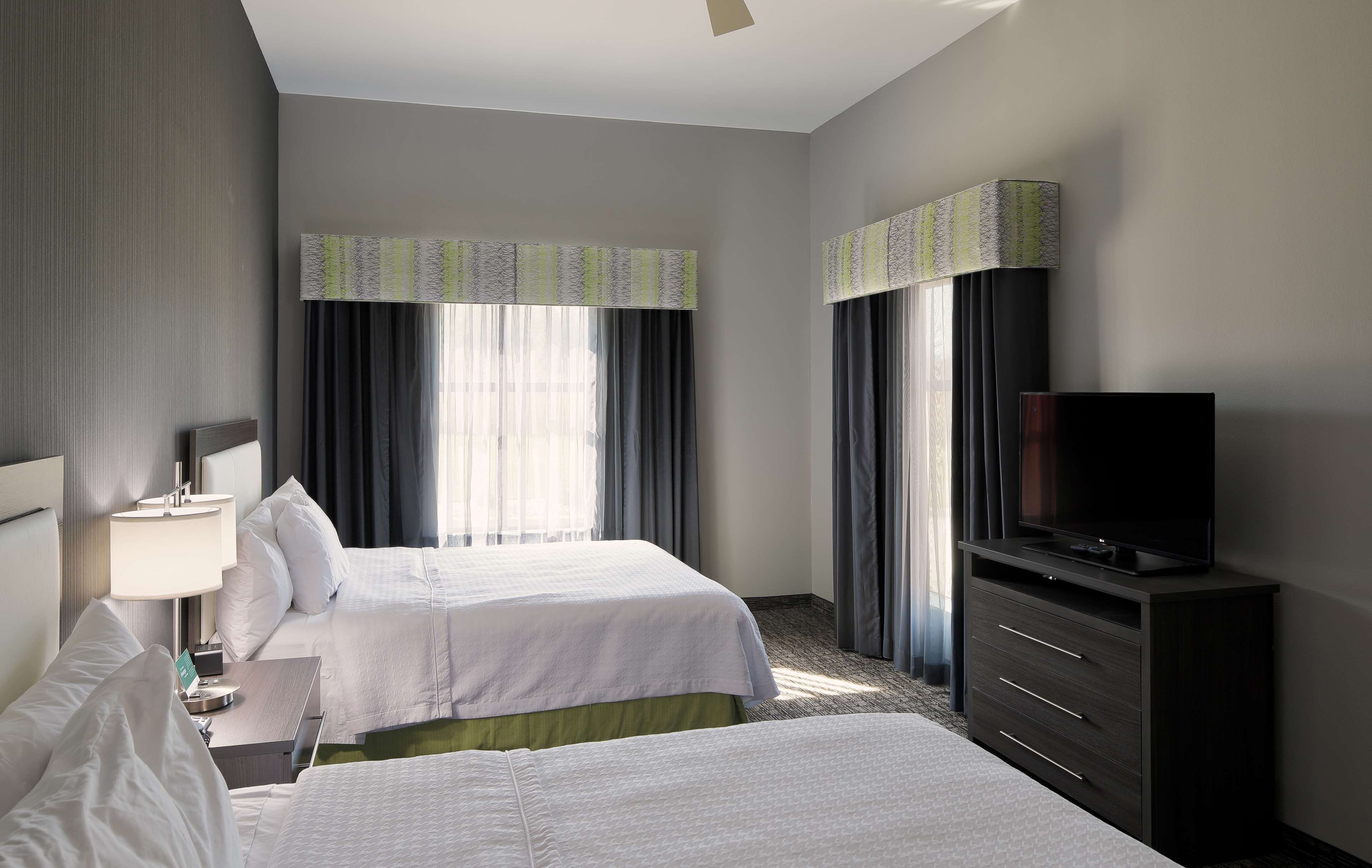 suite, 1 bedroom, non smoking | hypo-allergenic bedding, in-room safe, blackout curtains