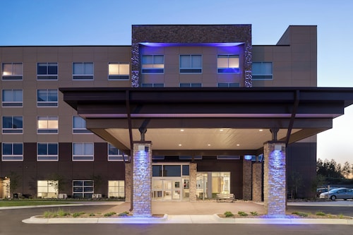 Holiday Inn Express & Suites Duluth North - Miller Hill by IHG