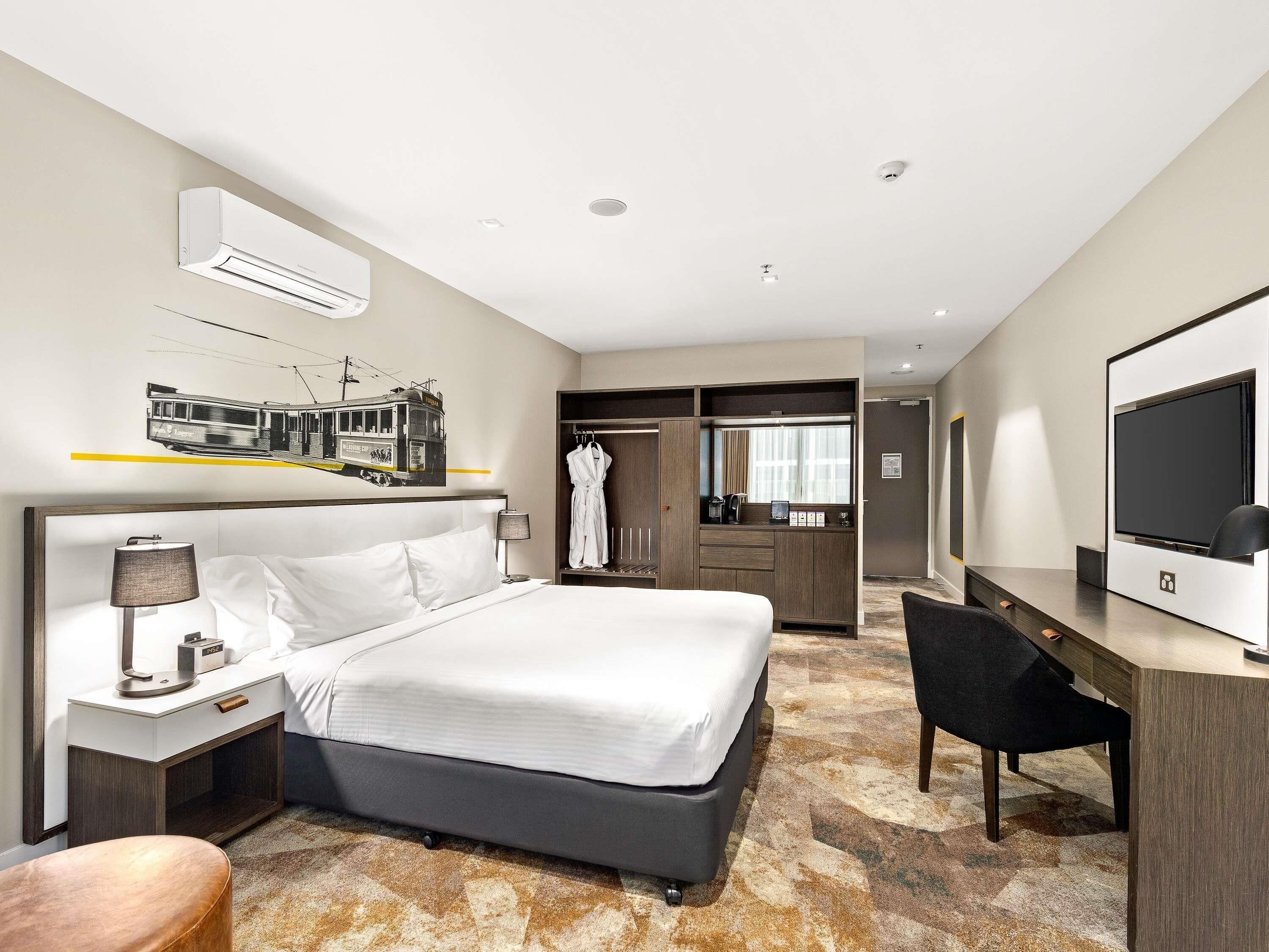 Premium bedding, pillow-top beds, minibar, in-room safe