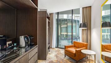 Kamar, 1 Tempat Tidur Queen (Peppers Petite) | Seprai premium, bantalan ekstra lembut, minibar, dan brankas