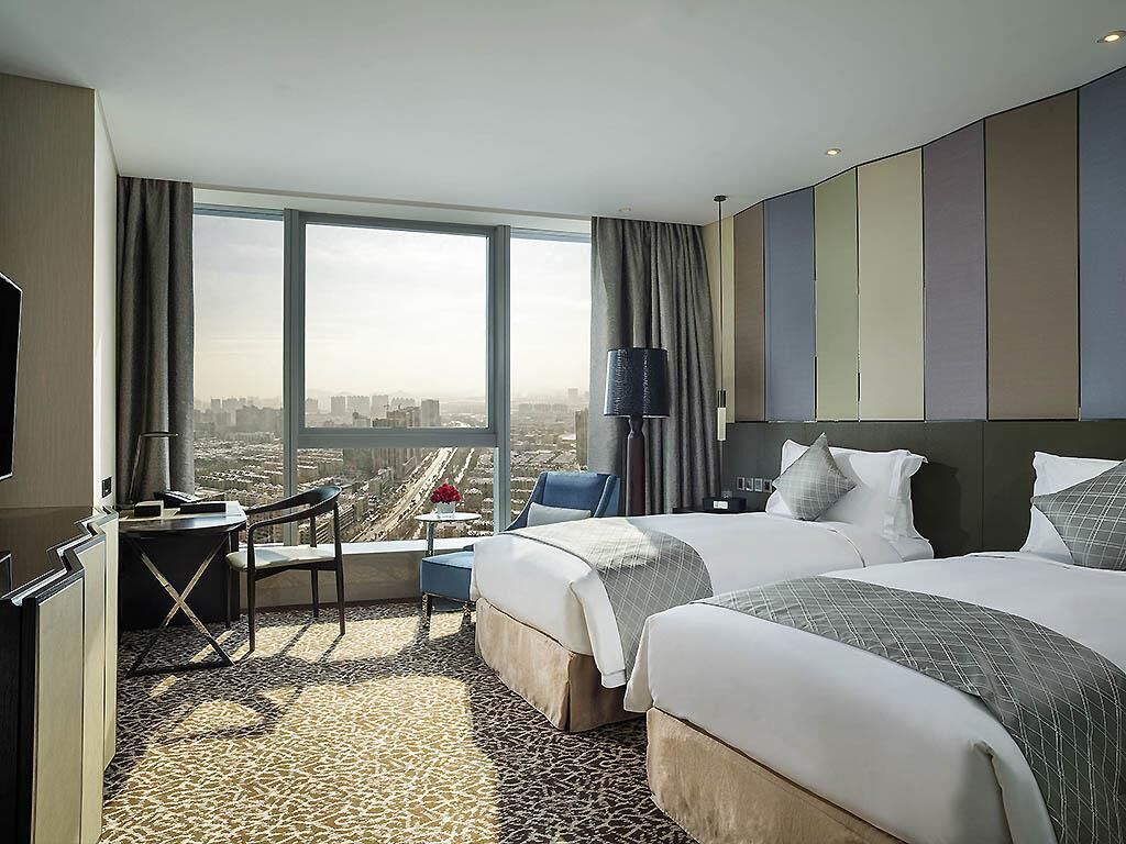 Luxury Room, 2 Twin Beds, Club Lounge Access, City View | 1 bedroom, premium bedding, minibar, in-room safe
