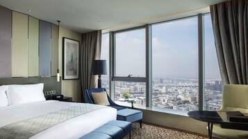 1 kamar tidur, seprai premium, minibar, dan brankas