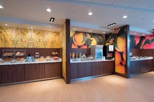 Desayuno continental incluido todos los días 