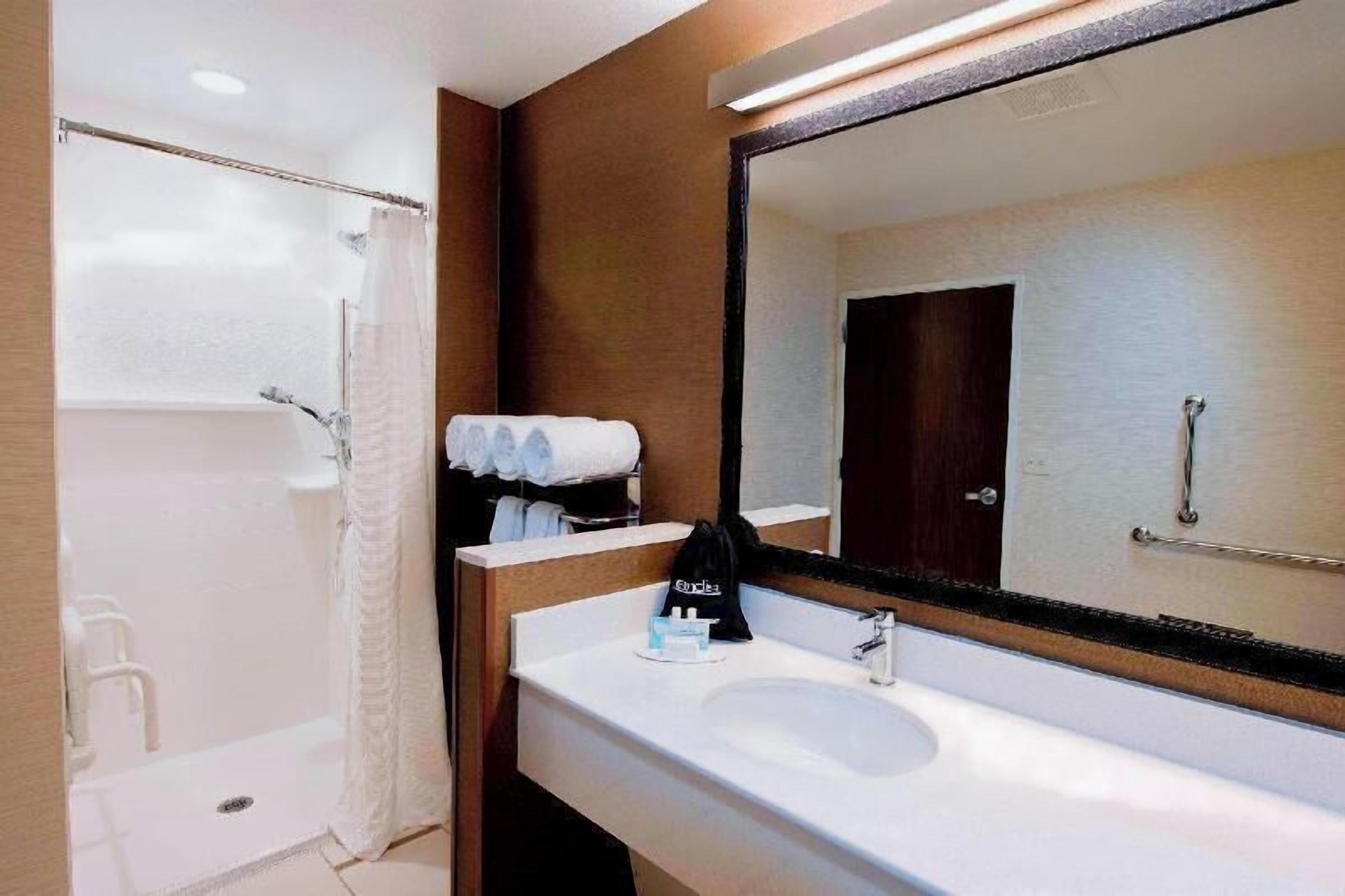 Baño | Secadora de cabello y toallas 