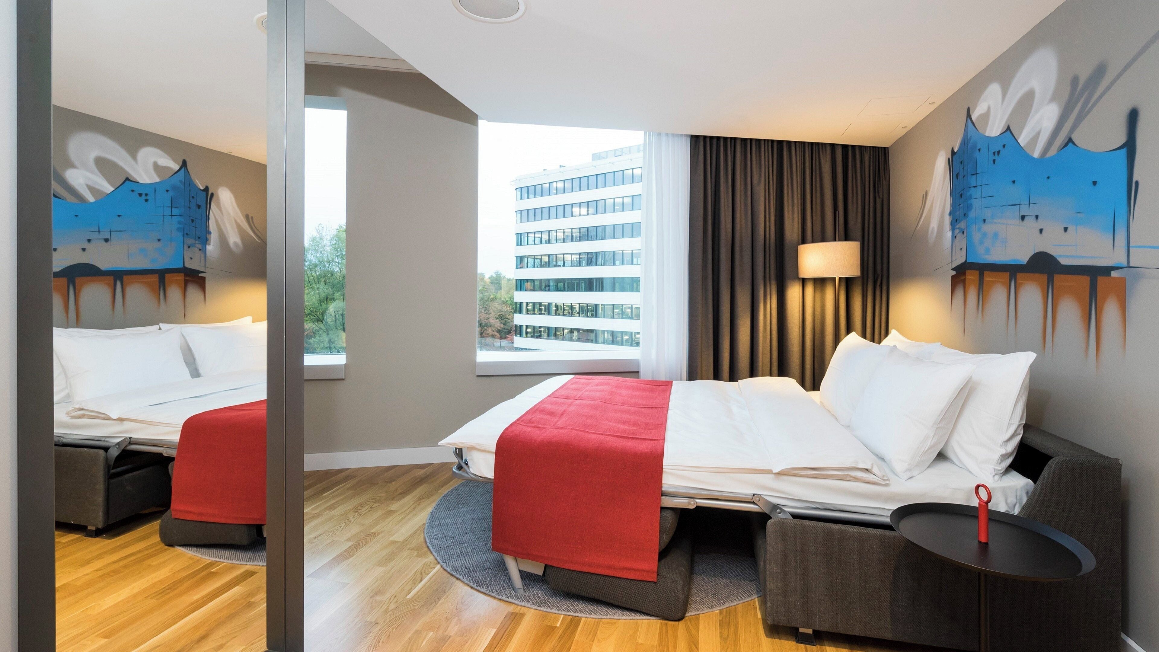 Photo - Holiday Inn Hamburg - City Nord by IHG