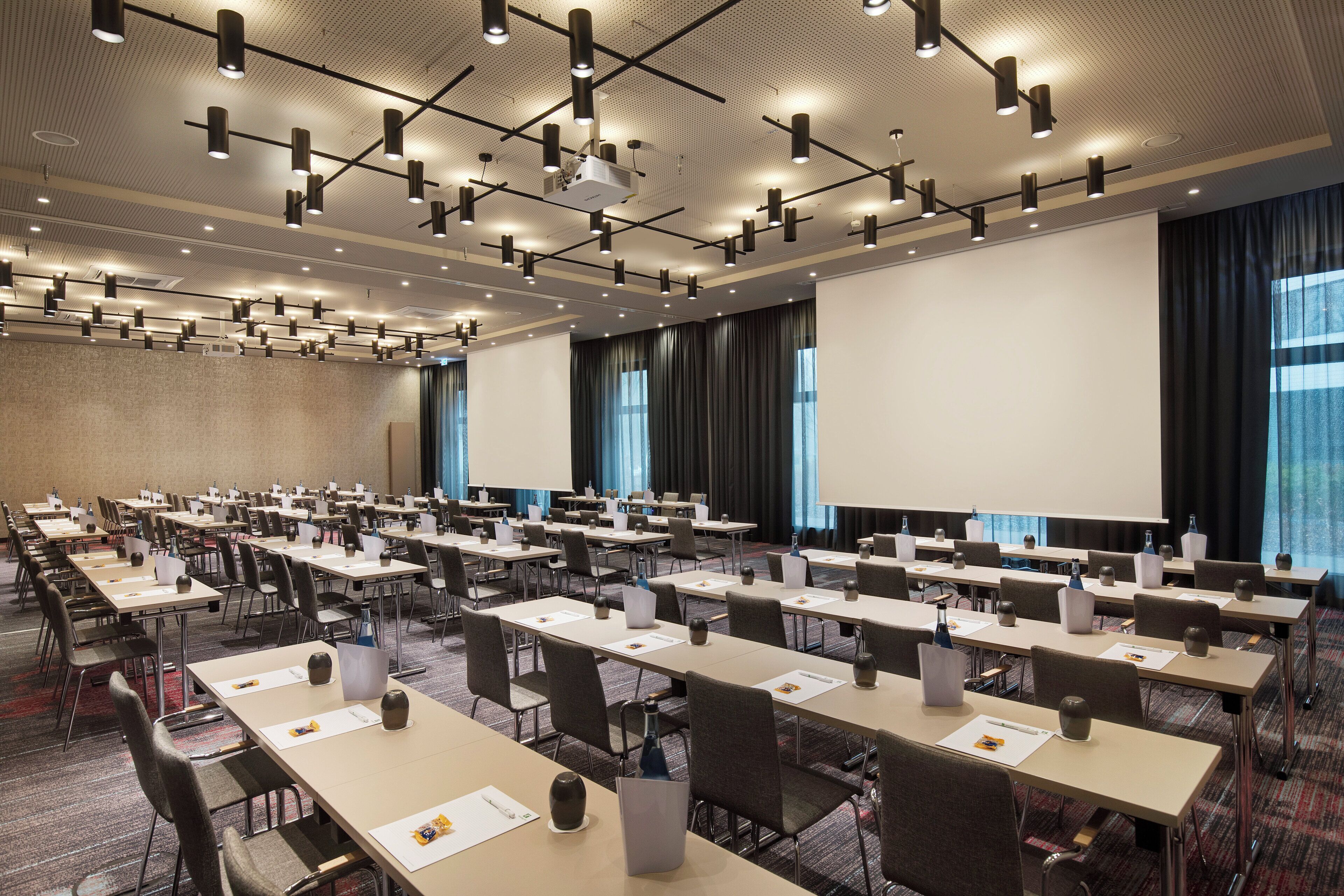 Photo - Holiday Inn Hamburg - City Nord by IHG