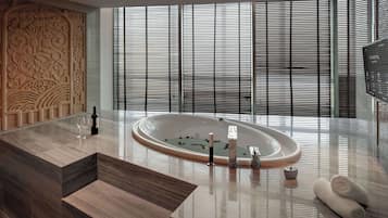 Exclusive Suite, 2 Bedrooms, Club lounge access | Bathroom | Eco-friendly toiletries, hair dryer, bathrobes, slippers